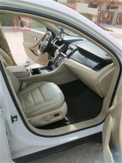 Ford Taurus